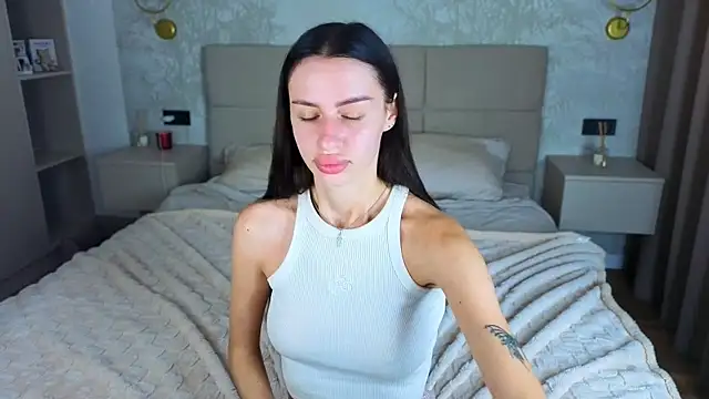 Snow_WhiteeeX live cam on StripChat
