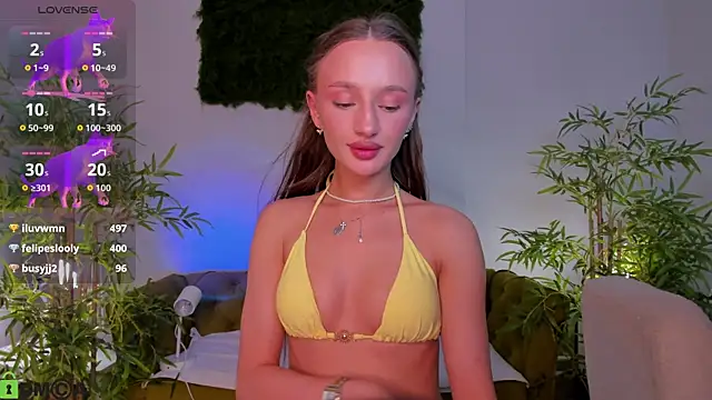 miiss__lulu live cam on StripChat
