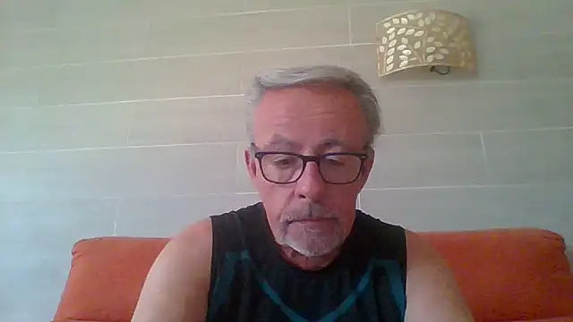 tuggy59 live cam on StripChat