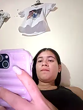 Kloe_1223 webcam