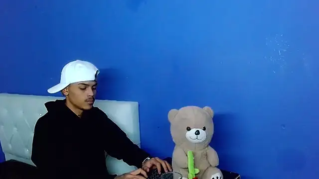 Angel_foxc13 webcam