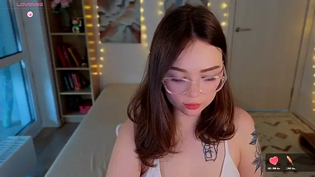 MilenaSaint webcam