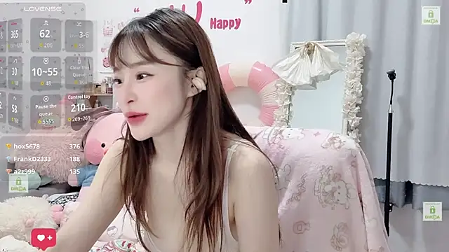 yoyo_520 (Ask my age) - 脫掉内褲抓住馬尾後入姿勢