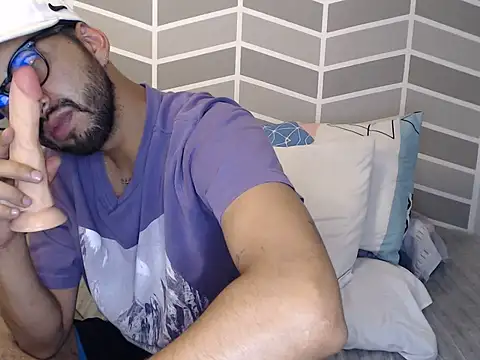 thomass1018 webcam