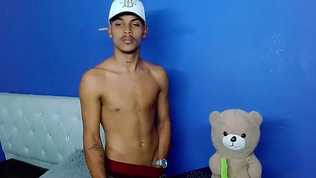 Angel_foxc13 webcam