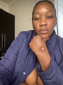 GiantClitHopex live cam on StripChat