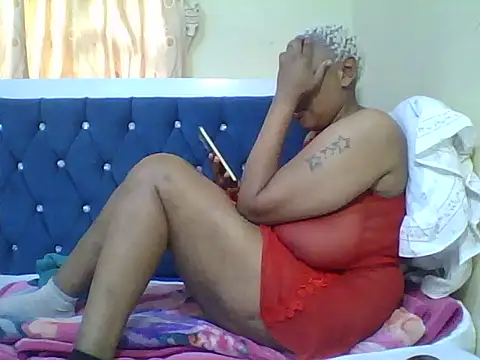 candy_thick live cam on StripChat