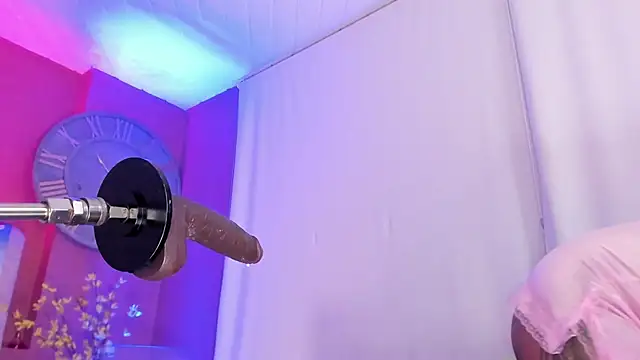 Inndrahot live cam on StripChat