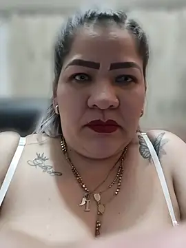 Dalessa_Bigtits