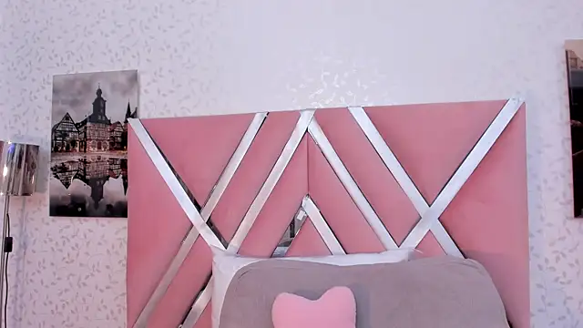 aniemorningstar webcam