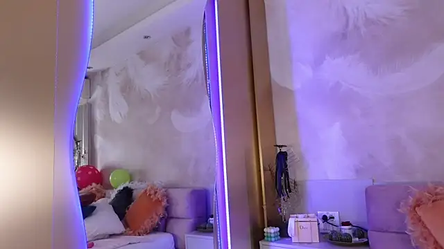 JullyBlair webcam