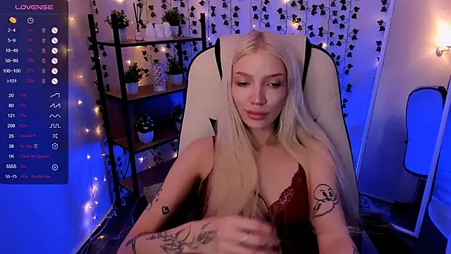AnyaTaylor_ webcam