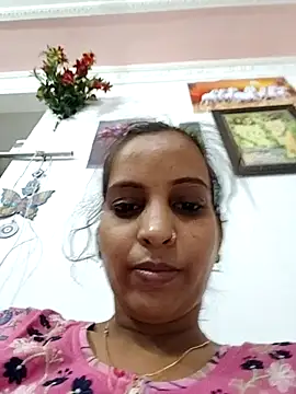 Sexy-Kajal2 webcam