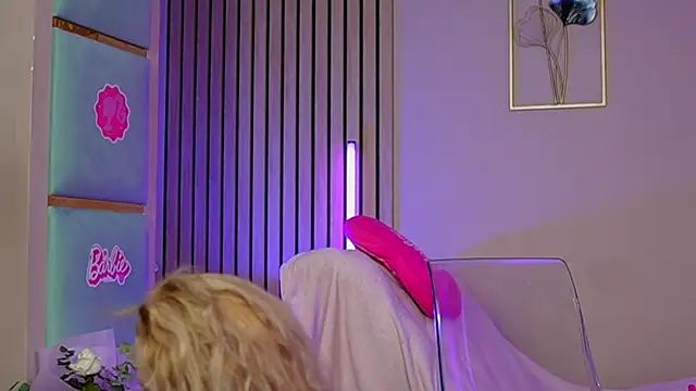 SabrinaJade webcam