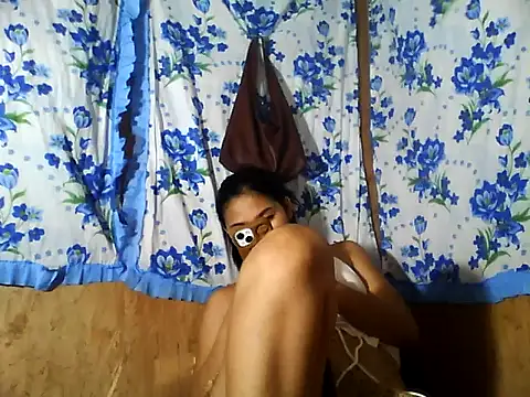 PinaySkinnyJust18 webcam