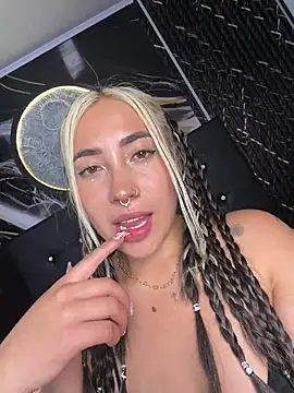 ManuelaVeeleez webcam