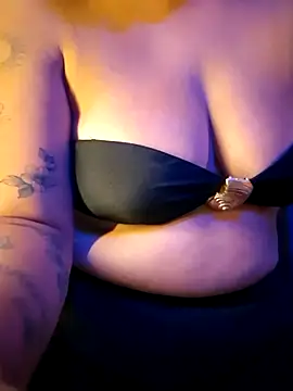 Sweettinydiamond webcam