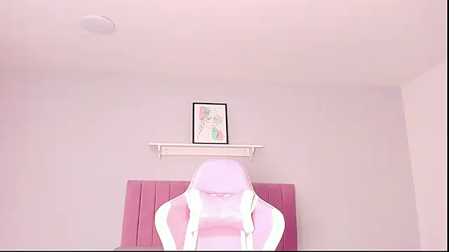 agyness_bell webcam