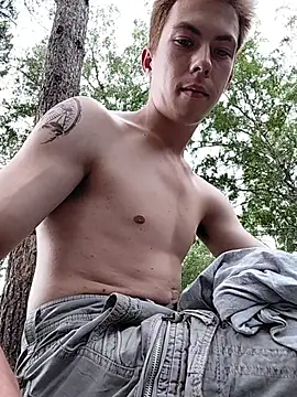 shifterxlisa (M twink) - Jerking off on a park bench