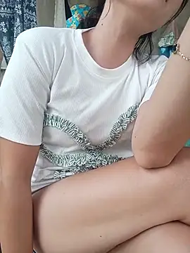 Linda-yiyi live cam on StripChat