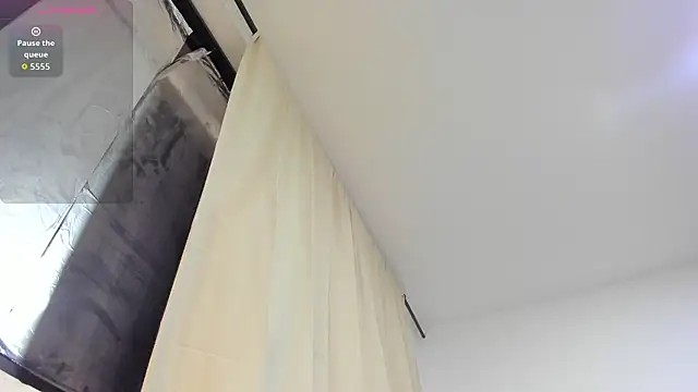 Kylie2211 webcam