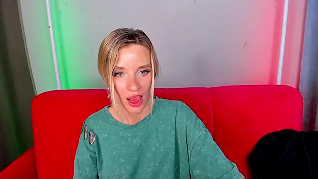 AlinaLovelyX webcam