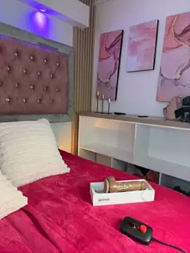 MylaDreams webcam