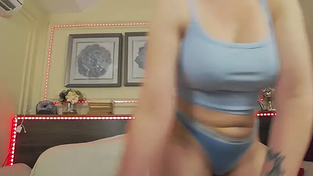 HellenDesire webcam