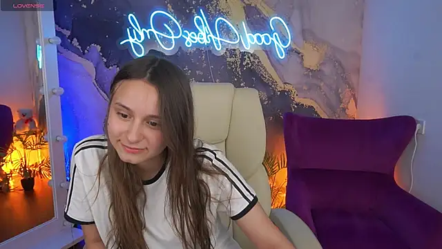 TinyNatalie webcam