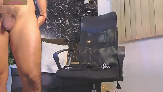MR_EITHAN webcam