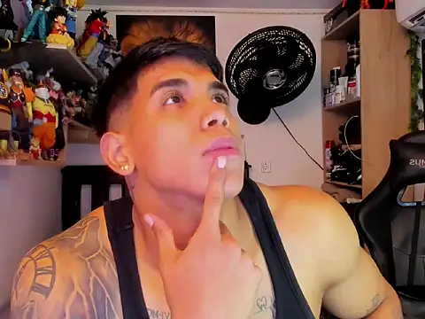 William_dracko live cam on StripChat