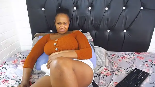 CandyBoobs69 webcam