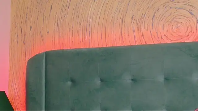 Daniela-Crudu webcam