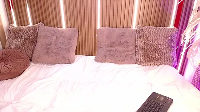 ZairaFoox webcam