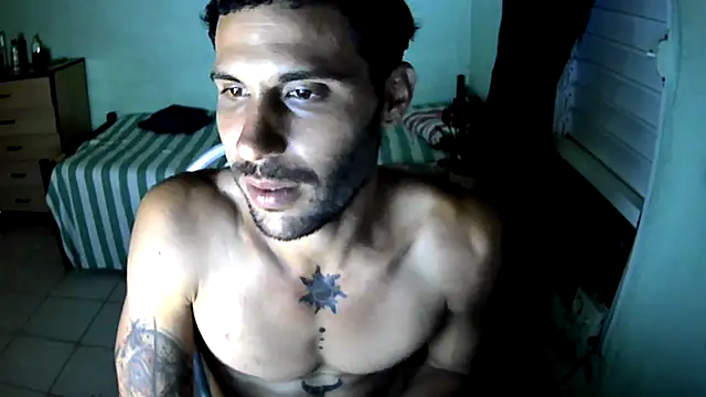 CubanHot27 webcam