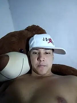 sweetboyxxx11 webcam