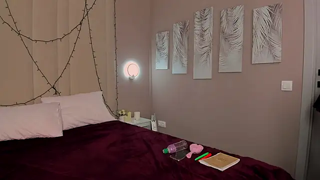 Lola_lovesss webcam