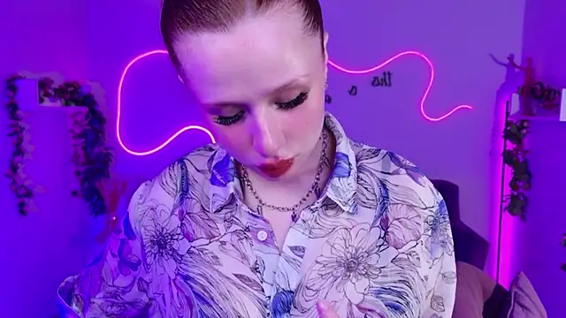 AuroraBabyDoll webcam