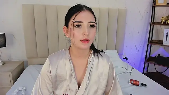 LilithHarperr_ webcam