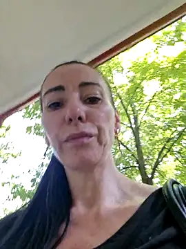 milflovelyxxx live cam on StripChat