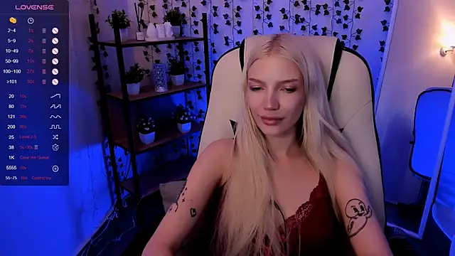 AnyaTaylor_ webcam