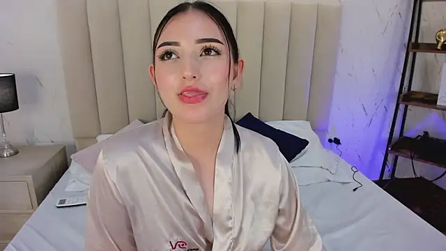 LilithHarperr_ webcam