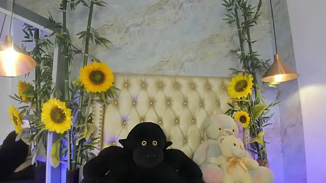 LittleeJaz webcam