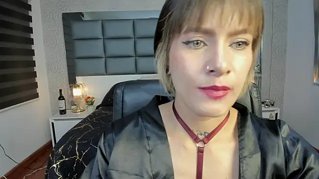 mrs_regina_clk - Mrs_Regina_clk's free webcam - UK Sex Cams
