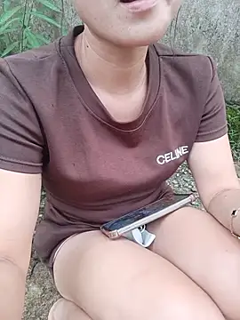 Linda-yiyi webcam