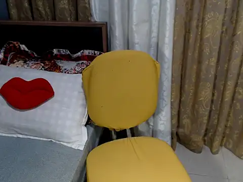 bigcock_victoria69 (Ask my age) - CUM SHOT TO SWALLOW