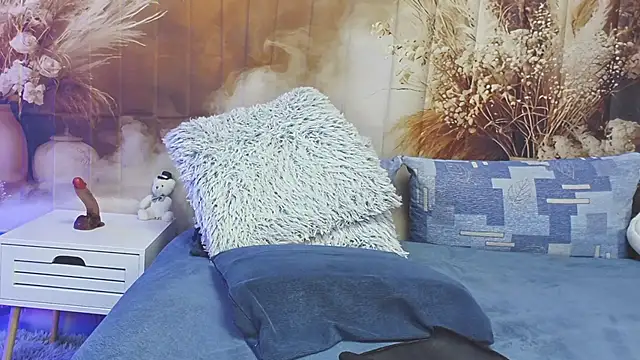 EmaLowe webcam