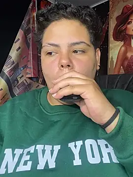 Hailey_Curvy webcam
