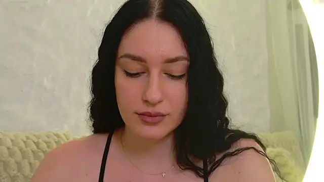 moniqque webcam