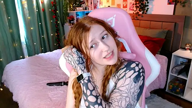 Ayla_Hicks webcam